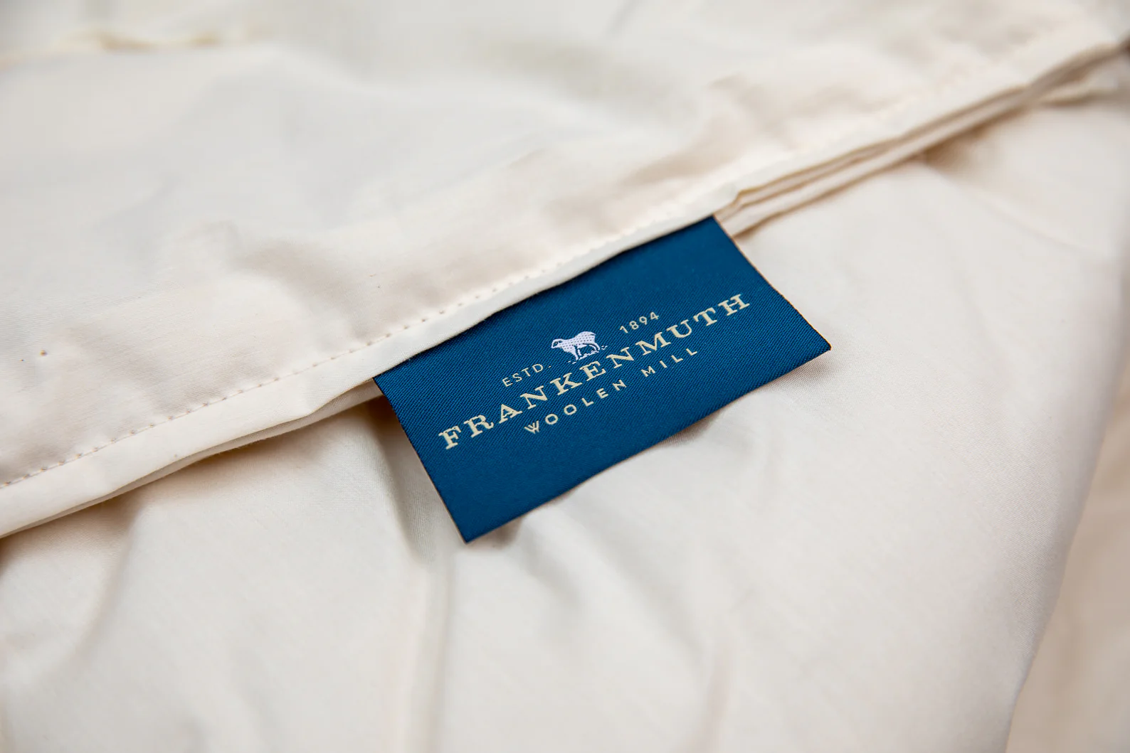 Lightweight Wool Comforter - Image 3